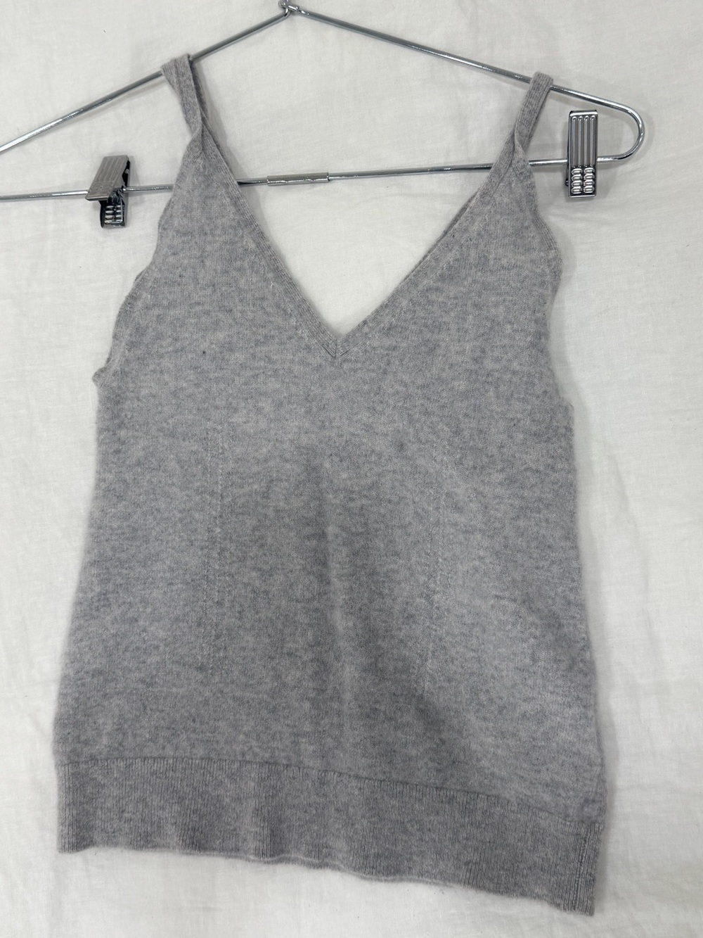 Club Monaco Cream V-Neck Knit Camisole